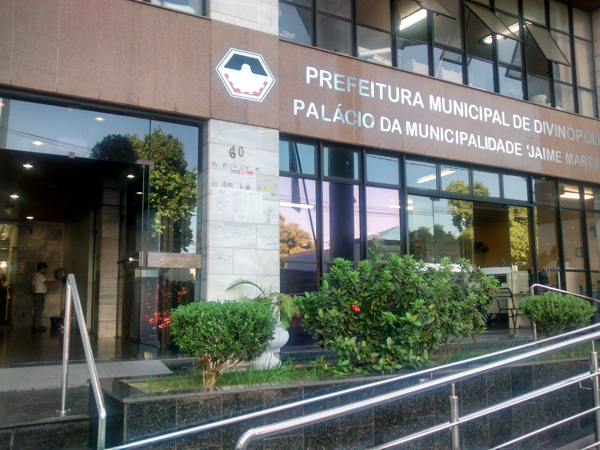 prefeitura de divinopolis - fachada